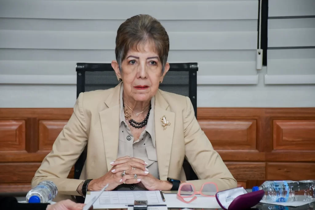 Peticion Publica al Senado de la República Dominicana, la Comisión de Turismo, el Ministerio de Salud Pública y el Ministerio de Turismo para la aprobación inmediata del proyecto de ley que impulsa el turismo de salud y el desarrollo económico nacional.