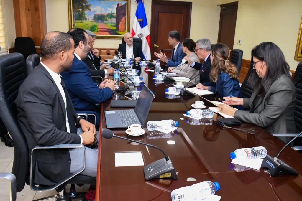 Peticion Publica al Senado de la República y al Poder Ejecutivo: Por la transparencia, claridad y accesibilidad ciudadana en la implementación del nuevo Código Penal dominicano.