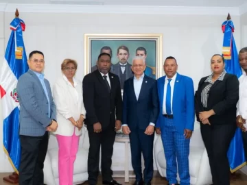 Peticion Publica al Senado de la República, al Ministerio de Educación y al Ministerio de la Juventud para fortalecer los valores cristianos, la ética y la justicia social en la República Dominicana.