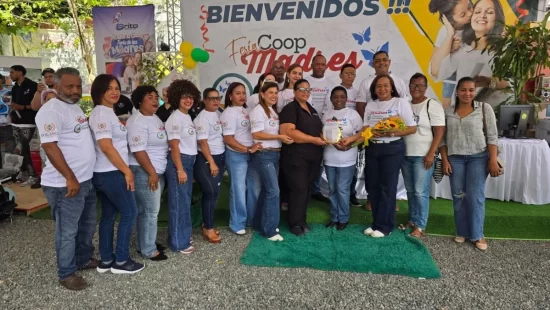 Petición Pública al Ayuntamiento de Salcedo y al Ministerio de Industria, Comercio y Mipymes para garantizar la transparencia, calidad y educación financiera en la Feria de las Madres de COOPHEMI en la provincia Hermanas Mirabal – PeticiónRD.