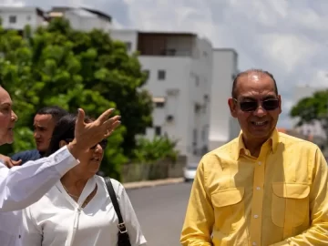Peticion Publica al Gobierno Central, Gobernación Provincial, Alcaldía de San Francisco de Macorís e INDRHI para exigir transparencia en los ajustes fiscales de Deligne Ascención y la protección de los servicios sociales básicos ante la austeridad nacional.