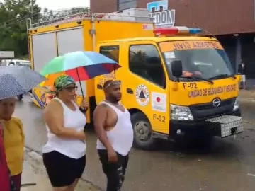 Petición Pública al Ayuntamiento de Santiago, al Ministerio de Obras Públicas y al Ministerio de Medio Ambiente para ejecutar un plan urgente de infraestructura y drenaje frente a las inundaciones repentinas que afectan a Santiago.