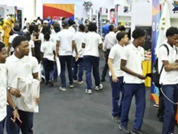 Peticion Publica al Ministerio de Cultura y a la Alcaldía de Santiago para institucionalizar la Feria Regional del Libro y la Cultura Cibao como un evento anual permanente.