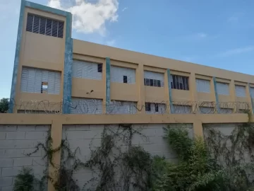 Peticion Publica al Ministerio de Educación, Alcaldía de Azua y Ministerio de Obras Públicas: Intervención urgente y rehabilitación estructural del Liceo Gastón Fernando Deligne por el derecho a una educación digna y segura.