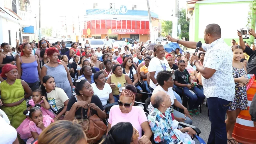 Peticion Publica al Ayuntamiento Municipal de Boca Chica y al Ministerio de la Mujer: Implementar programas permanentes de asistencia social para las madres de Andrés, Boca Chica.