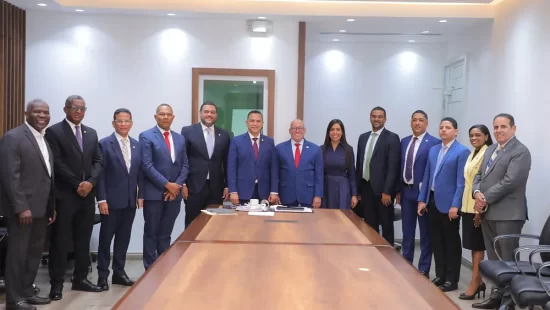 Peticion Publica al Congreso Nacional y la Superintendencia de Bancos: Exigimos la aprobación inmediata del proyecto de ley que regula el embargo retentivo para proteger el patrimonio de las familias dominicanas.