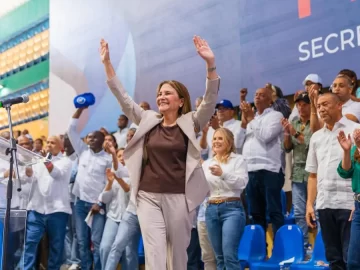 Peticion Publica al Gobierno Dominicano, al Congreso Nacional y a la Junta Central Electoral para garantizar la equidad política y el liderazgo femenino tras la consolidación del respaldo a Carolina Mejía en la región Este – PeticionRD.