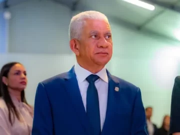 Peticion Publica al MESCyT, INDOTEL, Congreso Nacional y Ministerio de la Juventud para garantizar el uso ético de la inteligencia artificial y la preservación de la dignidad humana en República Dominicana.