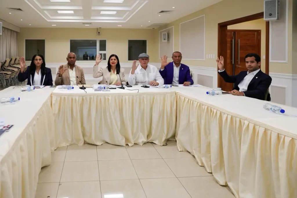 Peticion Publica al Ministerio de Relaciones Exteriores (MIREX) y a la Dirección General de Pasaportes (DGP) para agilizar y modernizar el proceso de obtención de pasaportes mediante la aprobación del proyecto de ley en el Senado de la República Dominicana.