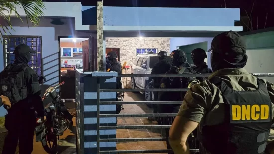 Peticion Publica al Ministerio Público, la DNCD y la DGA para desmantelar de forma integral la red de narcotráfico que opera en la franja Chavón-Bayahíbe y fortalecer la seguridad marítima ante la estructura criminal desarticulada en la Operación LGTCA – PeticionRD