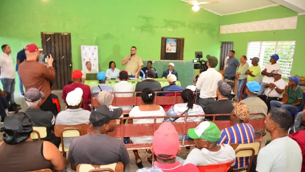 Peticion Publica al Ministerio de Agricultura, Ministerio de Medio Ambiente y la Presidencia de la República para expandir el programa de agroecología y desarrollo rural tras la donación de 40,000 plántulas de café a productores de Guayabal y los Pinos del Edén – PeticionRD.