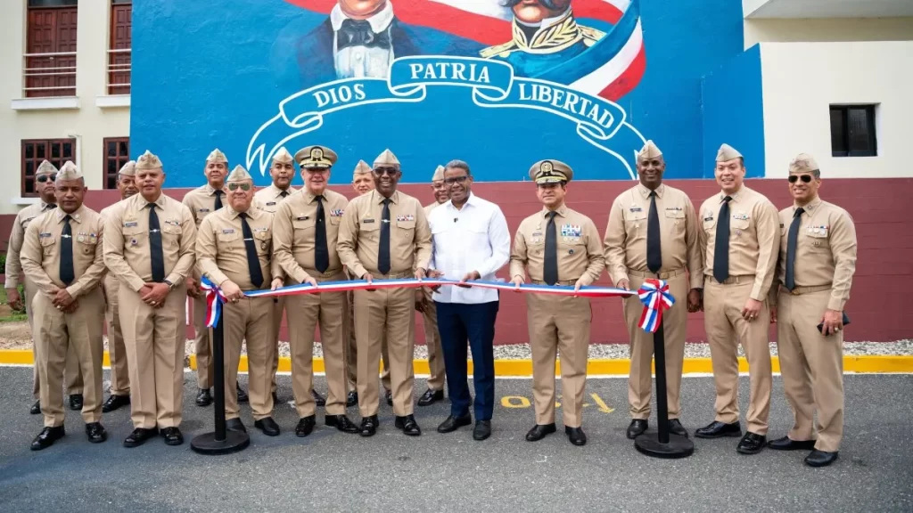 Peticion Publica al Ministerio de Cultura y la Alcaldía de Santo Domingo Este: Expandir el proyecto “Paseo de los Colores” para fortalecer la identidad nacional y el legado histórico en los espacios públicos dominicanos – PeticionRD.