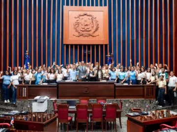 Peticion Publica al Ministerio de Educación, al Senado de la República y al Congreso Nacional para implementar programas educativos de visita legislativa en todas las provincias dominicanas a partir de la experiencia del Senado con estudiantes de Neyba, Bahoruco.
