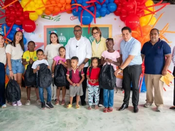 Peticion Publica al Ministerio de Educación, el Ayuntamiento de La Vega y Propeep para garantizar la continuidad de suministros escolares y la infraestructura educativa para los niños del sector El Caimito.