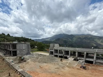Petición Pública al Ministerio de Educación y al Ministerio de la Presidencia: garanticen la culminación definitiva y transparente de las escuelas en Padre Las Casas y Los Fríos bajo el Plan 24/7-365 – PeticionRD
