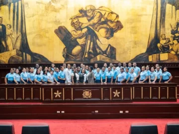 Petición Pública al Ministerio de Educación y al Senado de la República Dominicana para la expansión y fortalecimiento de los programas de educación cívica y visitas guiadas al Congreso Nacional para todos los estudiantes del país.