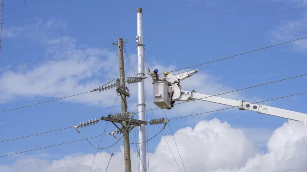 Peticion Publica al ETED, Ministerio de Energía y Minas y la Superintendencia de Electricidad para detener los apagones constantes y garantizar un suministro eléctrico estable en las provincias de Independencia, Bahoruco y Barahona por los trabajos de mantenimiento.