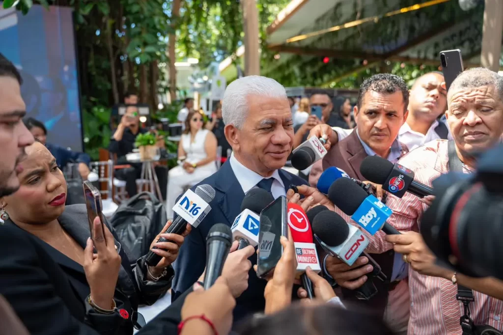 Peticion Publica al Ministerio de Medio Ambiente y Recursos Naturales y a los Gobiernos Locales para asumir la sostenibilidad como una responsabilidad colectiva y compromiso de acción climática en la República Dominicana.