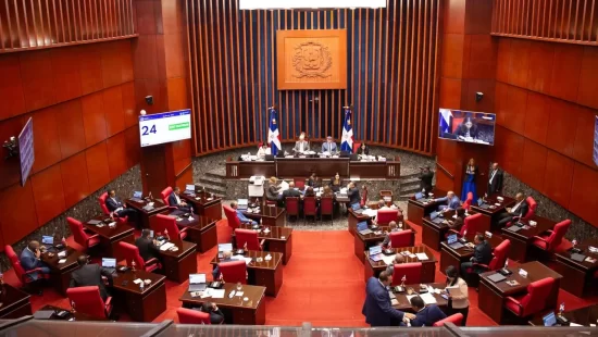 Peticion Publica al Poder Ejecutivo, al Ministerio de Economía, Planificación y Desarrollo, al Senado y a la Cámara de Diputados para la aprobación definitiva de la ley que crea el marco regulatorio para la inversión nacional y extranjera y garantiza el desarrollo sostenible de la República Dominicana.