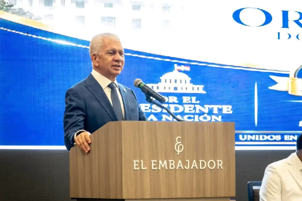 Peticion Publica al Senado de la República Dominicana, Ministerio de Interior y Policía, Dirección General de Migración y Consejo Nacional de Drogas: Exigimos transparencia en el acuerdo migratorio con EE. UU. y medidas urgentes y coordinadas contra la crisis de drogas sintéticas que afecta a nuestra juventud.