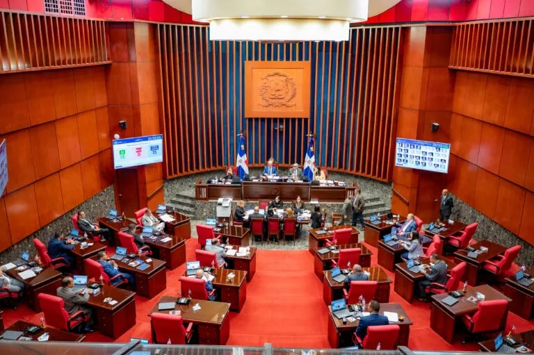 Peticion Publica al Senado de la República Dominicana, al Ministerio de la Vivienda, Hábitat y Edificaciones (MIVHED) y a Pro-Consumidor para la aprobación definitiva de la ley que regula la intermediación inmobiliaria y erradica la publicidad engañosa en beneficio de la seguridad patrimonial de todos los ciudadanos.