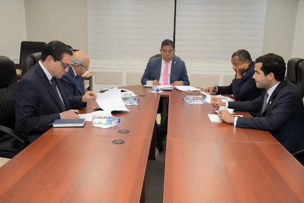 Peticion Publica al Senado de la República Dominicana y al Ministerio de Salud Pública para la aprobación urgente de una Ley de Salud Mental actualizada y efectiva que garantice servicios de calidad para todos los ciudadanos.