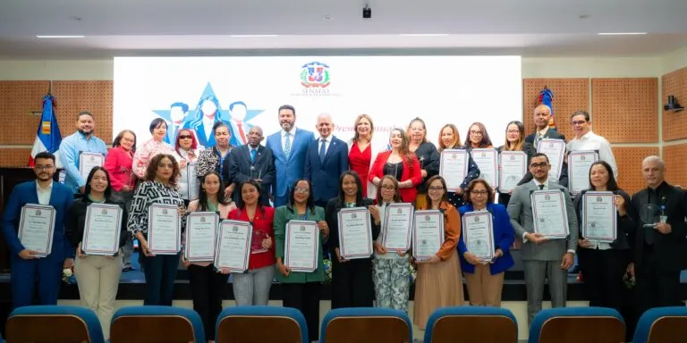 Petición Pública al Senado de la República Dominicana y al Ministerio de Administración Pública para institucionalizar el reconocimiento y la mejora continua de las condiciones laborales de su personal administrativo y legislativo.
