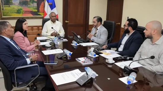 Petición Pública al Senado de la República, Comisión de Educación, Ministerio de Educación e INDOTEL para la pronta aprobación y ejecución del Proyecto de Ley de Educación Digital y Alfabetización Tecnológica en República Dominicana.