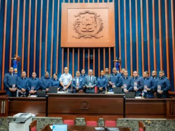 Petición Pública al Senado de la República Dominicana y a la Fuerza Aérea de República Dominicana: Por la transparencia institucional tras el reconocimiento al compromiso con la excelencia académica de Ricardo de los Santos.