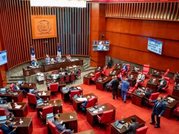 Peticion Publica al Senado de la República Dominicana y a la Junta Central Electoral: Exigimos la aprobación definitiva y efectiva implementación de la modificación a la Ley de Partidos para garantizar transparencia y control del financiamiento político.