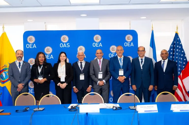 Peticion Publica al Congreso Nacional, la DNCD, el CND y el Ministerio de Salud Pública para actualizar urgentemente el marco legal y fortalecer la lucha contra el avance de las drogas sintéticas en la República Dominicana.
