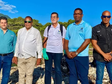 Peticion Publica al Ministerio de Medio Ambiente, Ministerio de Turismo y Ayuntamiento de Puerto Plata para garantizar la sostenibilidad del programa «Playas Limpias» y la gestión integral de residuos costeros.