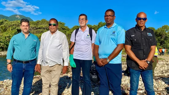 Peticion Publica al Ministerio de Medio Ambiente, Ministerio de Turismo y Ayuntamiento de Puerto Plata para garantizar la sostenibilidad del programa «Playas Limpias» y la gestión integral de residuos costeros.