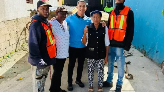 Peticion Publica al Ministerio de Vivienda y Edificaciones (MIVED) y a la Alcaldía de San Pedro de Macorís para la expansión permanente de los programas de reparación de viviendas en toda la provincia.