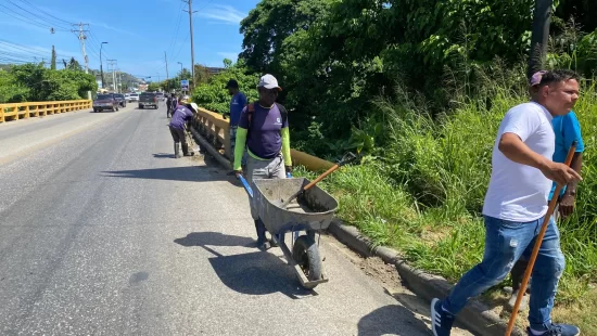 Peticion Publica al Ayuntamiento Municipal de Puerto Plata y al Ministerio de Medio Ambiente para garantizar un plan integral y sostenible de limpieza en la entrada de la ciudad.